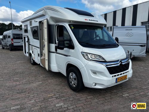 Adria Matrix Axess 600 SL Length beds - Drop-down bed