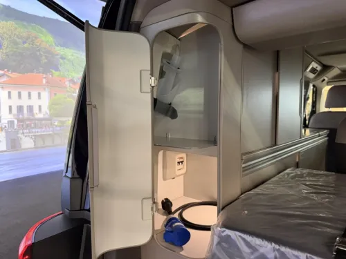 Volkswagen California Ocean 1.5 eHybrid 4Motion Van conversion DSG automatic  photo: 21