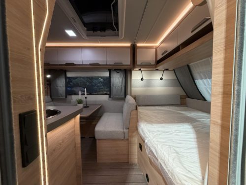 Knaus Sudwind Black Selection 500 QDK Etagenbett / Querbett Foto: 8
