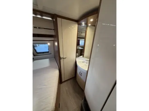 Hobby Excellent 560 KMFE Incl. Awning and Mover photo: 19