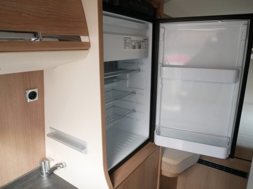 Carthago Malibu Van 640 LE, 9-Speed Automatic, Busbiker, MaxxFan photo: 12