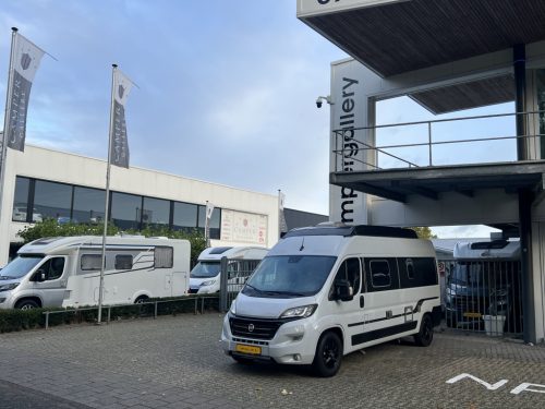 Hymer Free 600 TRANSVERSE BED+POP-TOP ROOF 9T AUTOMATIC CARPLAY TOW HITCH photo: 4
