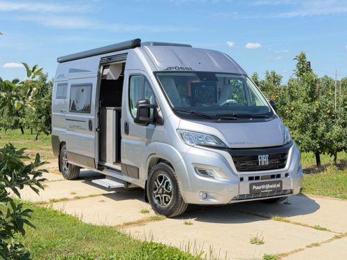 P&ouml;ssl Summit Shine 600 L AUTOMATIC/AIRCON/TOWBAR/2BATTERIES/GAS DUO/ELEC PARKING BRAKE/ALLSEASONS photo: 3