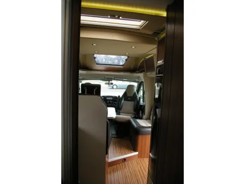 Adria Matrix Plus 670 SL Lits jumeaux, Toit relevable. photo : 9