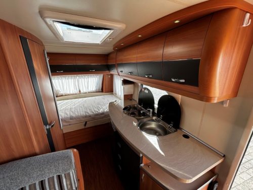 Hobby De Luxe 440 SF incl. Mover, nw matrassen photo: 7
