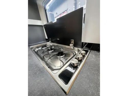 Adria Coral Plus 670 SC - QUEENSBED foto: 15