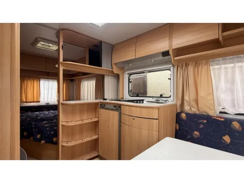 Home-Car Racer Spirit 45 FHU French bed dinette toilet photo: 5