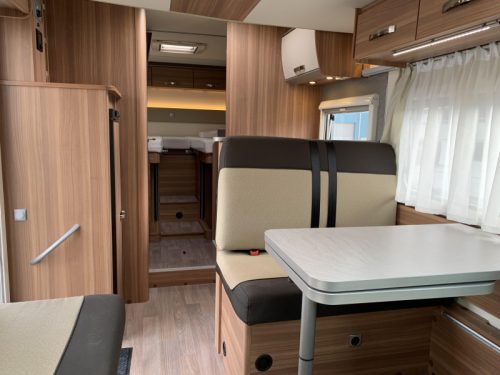 Weinsberg CaraSuite 700 ME - 5 Personen .- Automatik Foto: 6