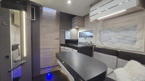 Challenger 337 GA with single beds photo: 15