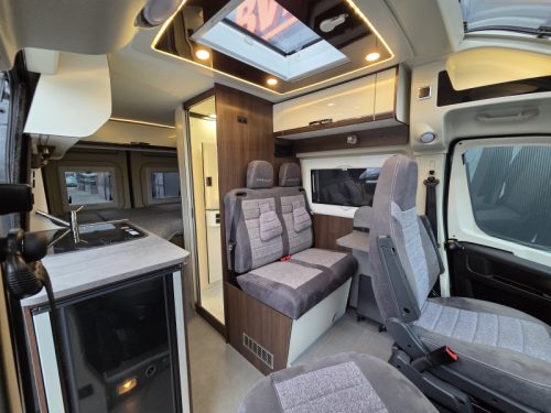 P&ouml;ssl Summit Prime 540 Skyroof Automaat Foto: 19