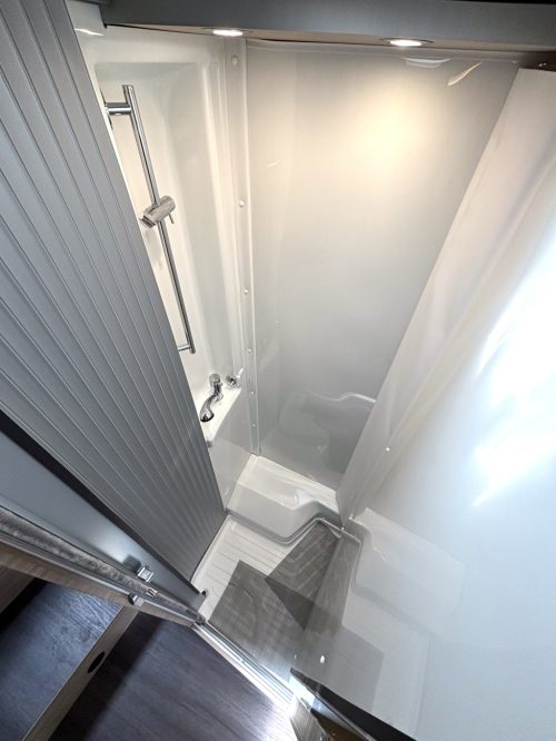 Knaus Van TI 650 MEG ENKELE BEDDEN LEVELSYSTEEM AUT. 177PK foto: 8