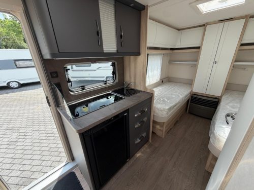 Hobby De Luxe 460 LU NEWEST 2027 - photo: 9