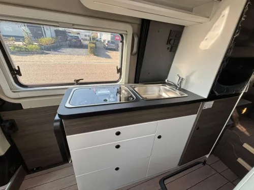VANTourer 630 L HEFBED 180 PS Automatik BE37 Foto: 4