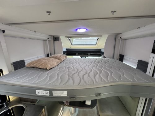 Challenger Graphite 348 QUEENSBED+HEFBED AUTOMAAT 170PK Foto: 3