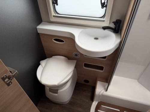 Knaus LIVE Wave 700 MEG Platinum Sel Foto: 12