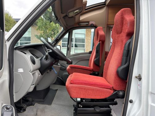Knaus Sun Ti Renault Master 2.5 dCi | Motorhome | Cassette awning | Rear bike rack | Electric windows front | NAVI | PANO | Automatic air conditioning photo: 18