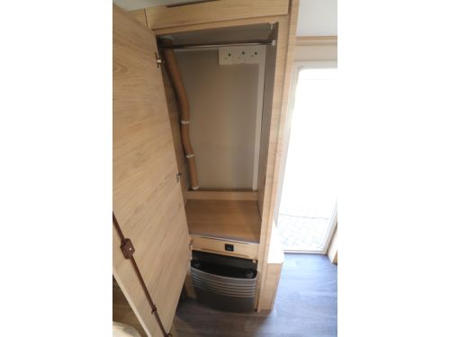 Weinsberg CaraOne Edition HOT 450 FU MODEL 2027 - 771 FLOOR photo: 15