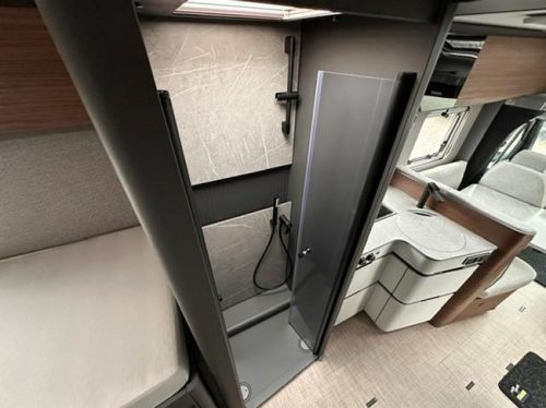 Hymer B-MC T 680 LITHIUM-SOLAR-INVERTER photo: 14