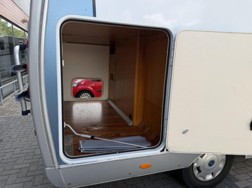Hobby T 600 GFS Querbett Solarmodul Einzigartiger Zustand 24501KM!!! Foto: 23