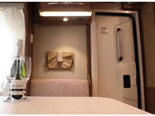 Carado T 449 Queensbed Pop-top roof  photo: 18
