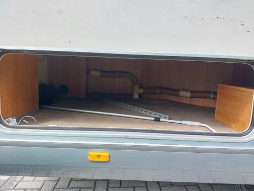 Hymer Eriba mit 44497 km und Dachklimaanlage Foto: 20