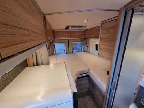 Hymer Yellowstone 640 Automaat 180 PK Foto: 13