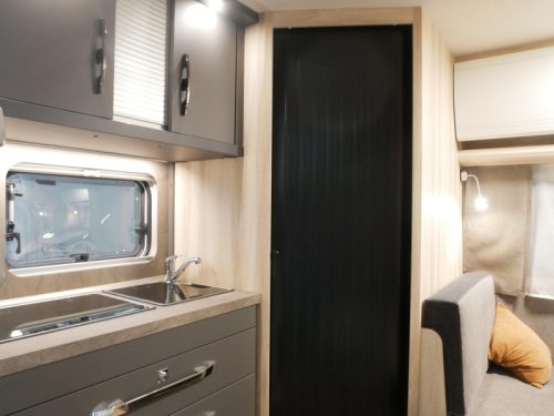 Hobby De Luxe 460 SFF Modell 2027  Foto: 2