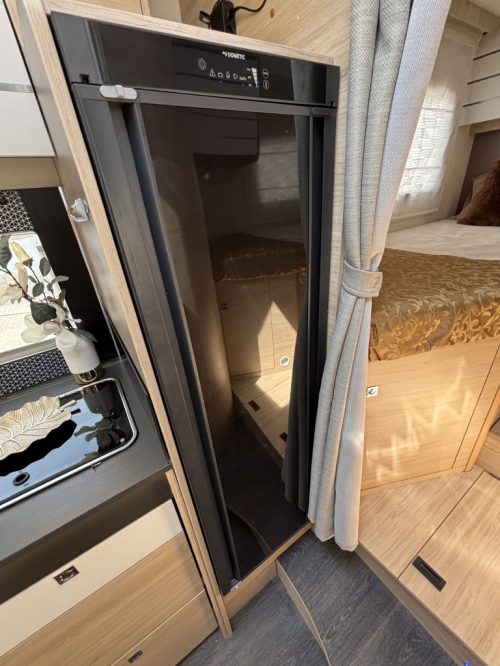 Challenger Graphite 287GA 9T AUT SINGLE BEDS+POP-TOP ROOF 5 BERTH photo: 8