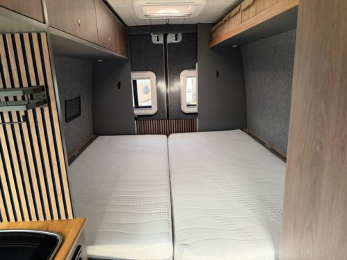 Mercedes-Benz Sprinter / Kostenlose Stellpl&auml;tze Foto: 13