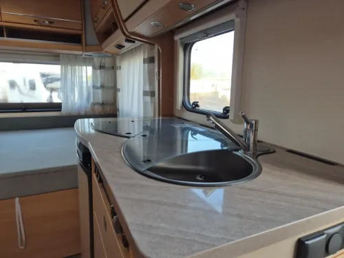 Dethleffs Camper 460 QR photo: 7