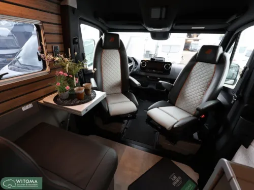 Hymer Grand Canyon S 700 Crosstrail 4x4 on location photo: 9