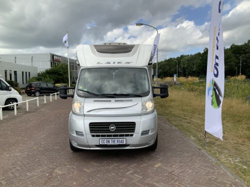 Laika Exclusive Ecovip AUTOMATIC, 2.3 Multijet 150 HP, Semi-integrated, Queen-bed, Half-dinette, Swivel seats Motorhome center on the road photo: 1