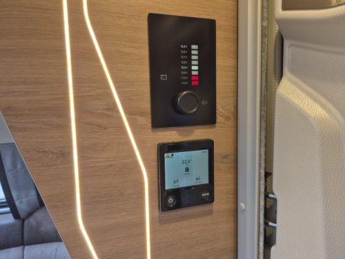 Knaus Sudwind Black Selection 580 UF ALDE Heizung  Foto: 22