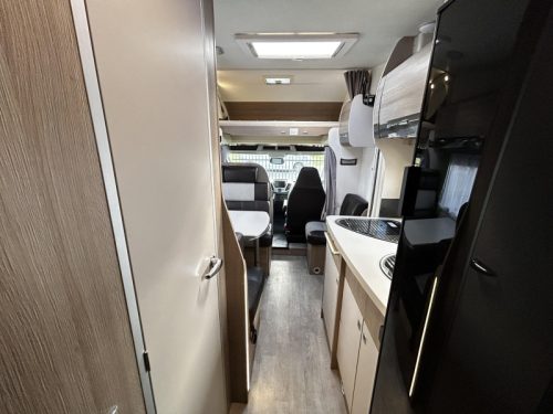 Chausson Flash 714 GA Festbett/Alkoven/Euro6/2017 Foto: 8