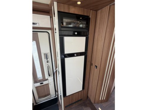 Carthago Chic E-Line I 61 XL-LE Oberschr&auml;nke 2X Klimaanlage Lithium Solarmodule Foto: 22