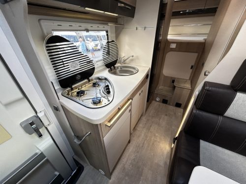 Chausson Flash 714 GA Festbett/Alkoven/Euro6/2017 Foto: 13