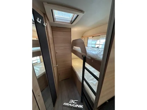 Knaus Sudwind 60 Years 500 QDK STAPELBED MIT MAGNETRON Foto: 8