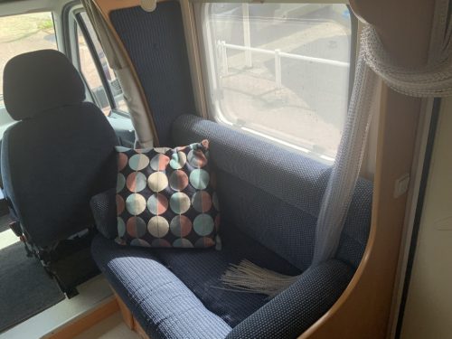 Chausson Trigano Flash 08 2.3 128 hp French bed, side bench, half-dinette, Swivel seats, very neat condition Year of manufacture 2006 Motorhome centrum on the road Marum photo: 24