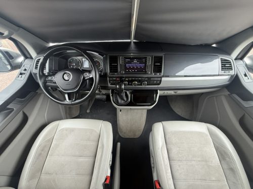 Volkswagen California Ocean T6 Westfalia in new condition DSG automatic 200 hp full options 4 berths electric pop-top roof awning climate control cruise control camera soft-close electric towbar photo: 17