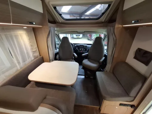 Hymer Carado 447 T 140HP Single Beds Solar photo: 15