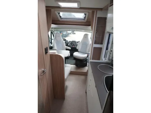 B&uuml;rstner Delfin T 690 G  photo: 14