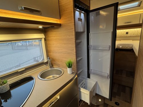 Weinsberg CaraCompact Pepper Edition 600 MEG 140 hp Euro 6 Fiat Ducato 8 **Single beds/Bike rack/Lithium/Inverter/2x Smart TV/Navi/C photo: 15