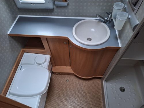 B&uuml;rstner Elegance 690 I 205CM BED-LPG+ZONNEPANEEL foto: 6