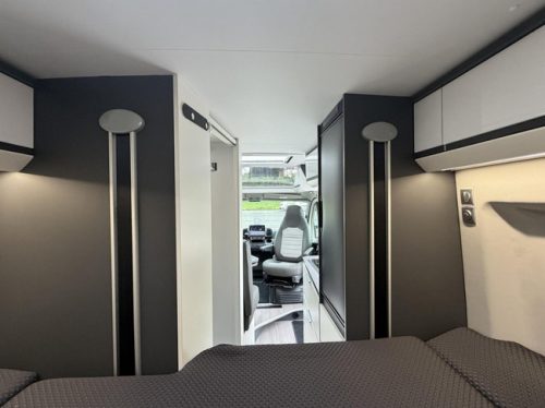 Adria 640 SGX Twin Supreme 9T-Automaat Luchtvering Zonnepaneel Trekhaak Clasena foto: 18