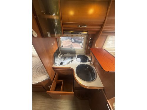 RAPIDO Le Randonneur 7065+F single beds 4 berths air conditioning solar panel maxxvan electric dish tv remis plisse leather bearlock photo: 14