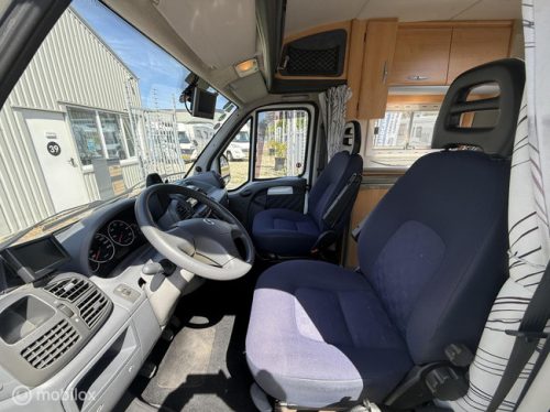 Chausson Welcome 55 - Bikelift - 140HP - Neat compact Motorhome photo: 10