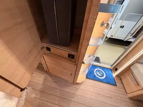Knaus Sudwind Black Selection 450 FU +1700KG+Floor heating  photo: 14