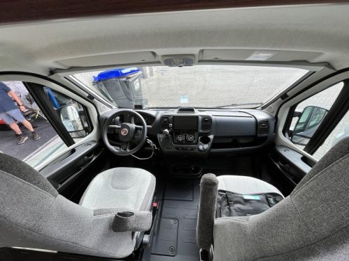 Weinsberg CaraBus 600 MQ Automatic  photo: 9
