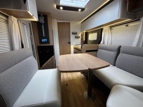 Pilote G 740 FGJ Motorhome, Face to Face 2027 photo: 5