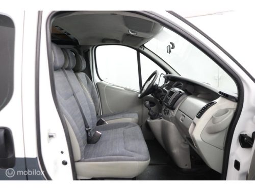Renault Trafic Kastenwagen 2.0 DCi 115 Pk | 2 Sitz-/Schlafbank | Breitbett 130 x 190 | Wohnmobil Kennzeichen | T&Uuml;V 09-2027 | Two Town Farbe | Anh&auml;ngerfoto: 21